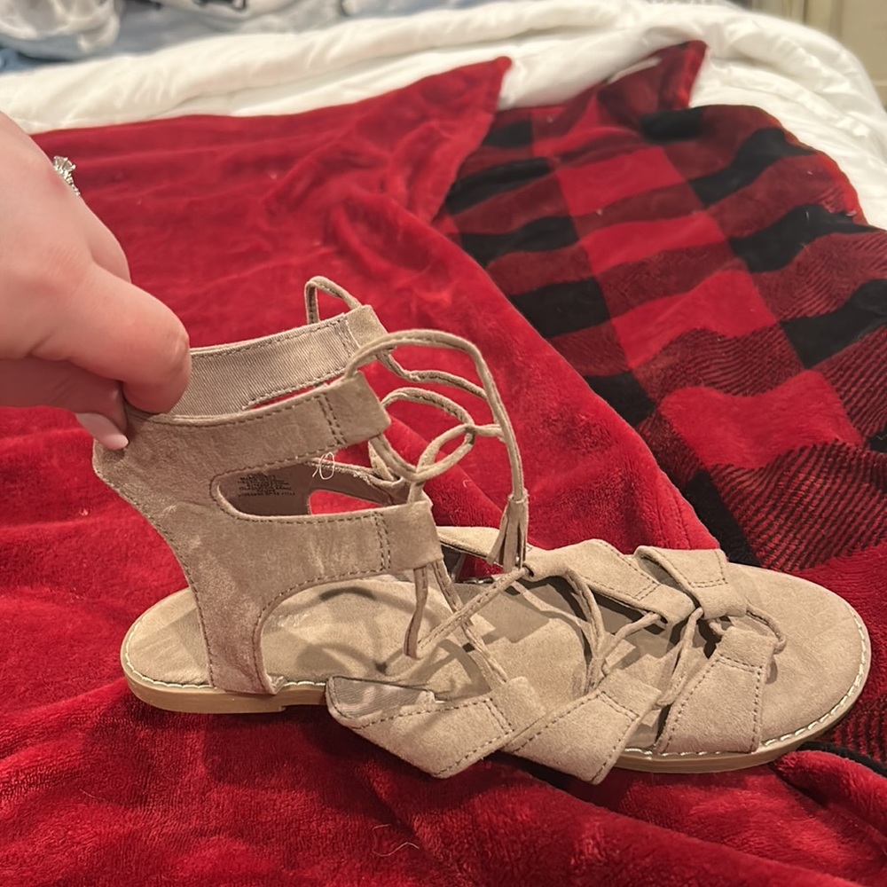 Sandals - Picture 2 of 5